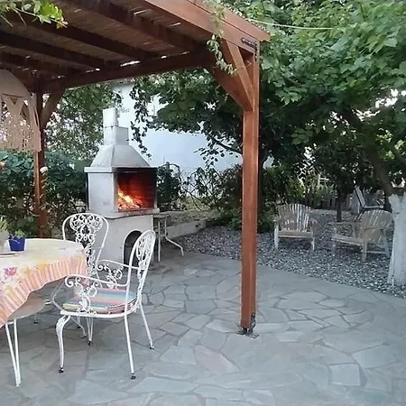 At Apartment Nikiti (Sithonia)